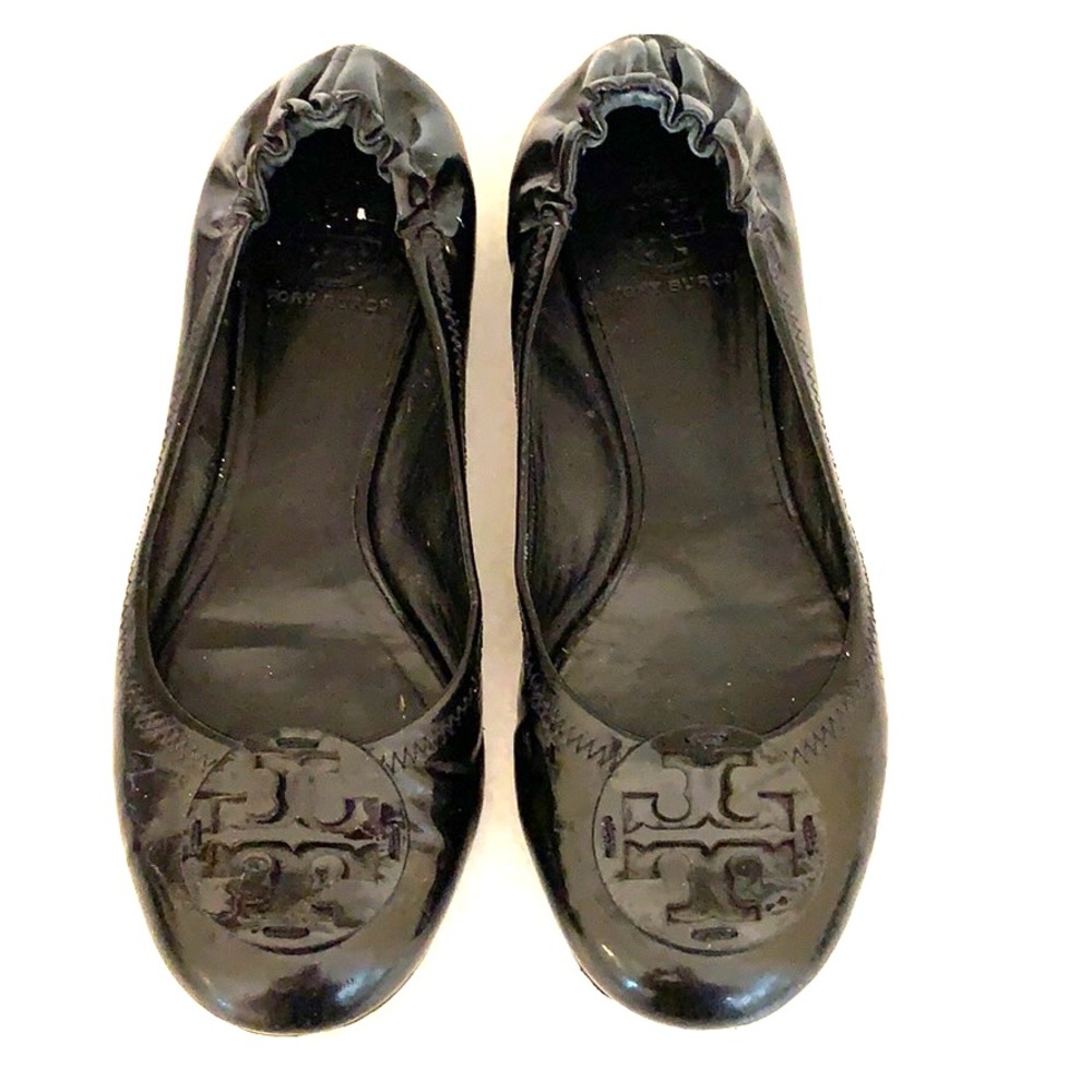 Tory Burch Logo Patent Leather Black Flats
